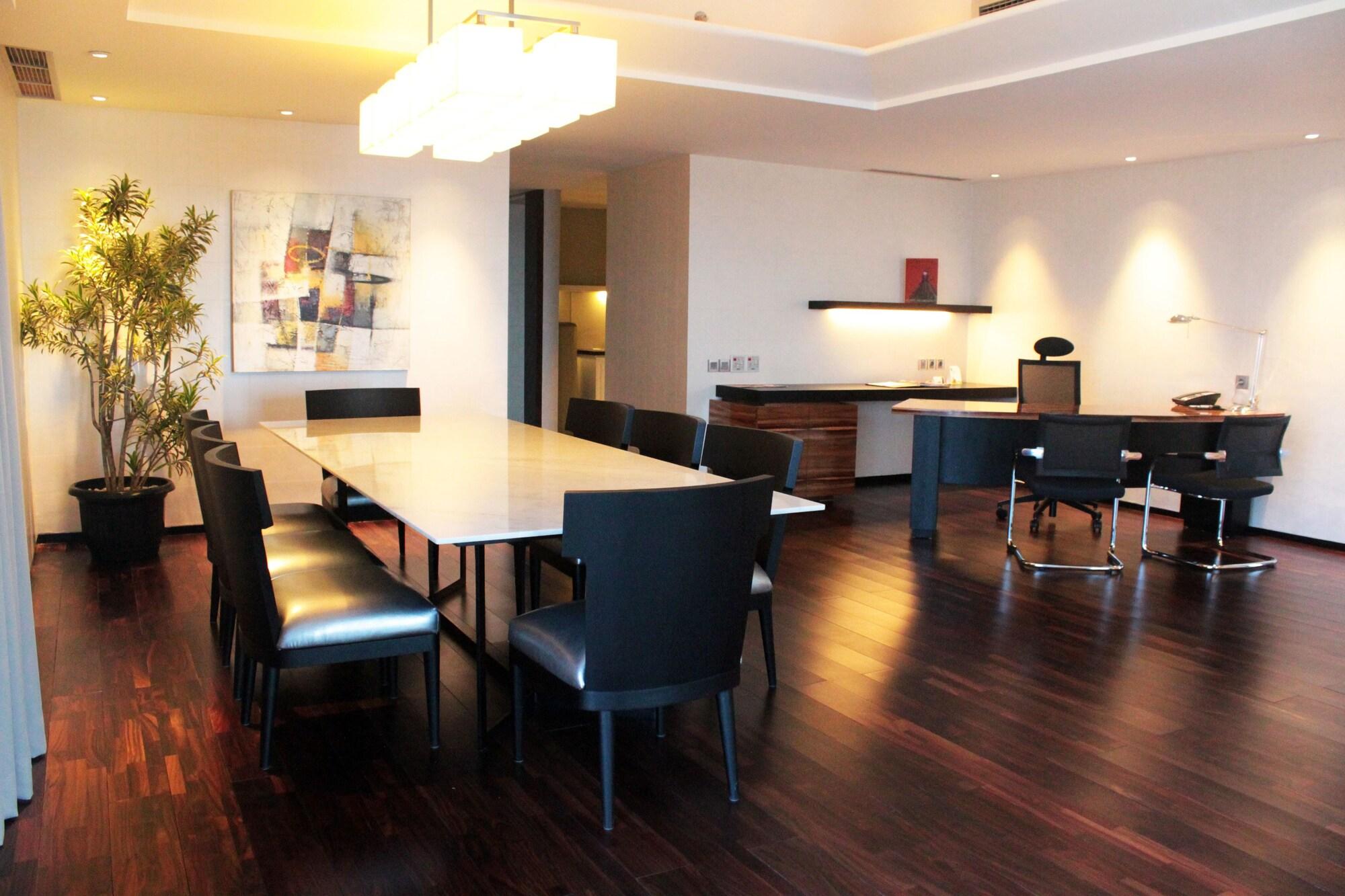Ts Suites Surabaya Kültér fotó