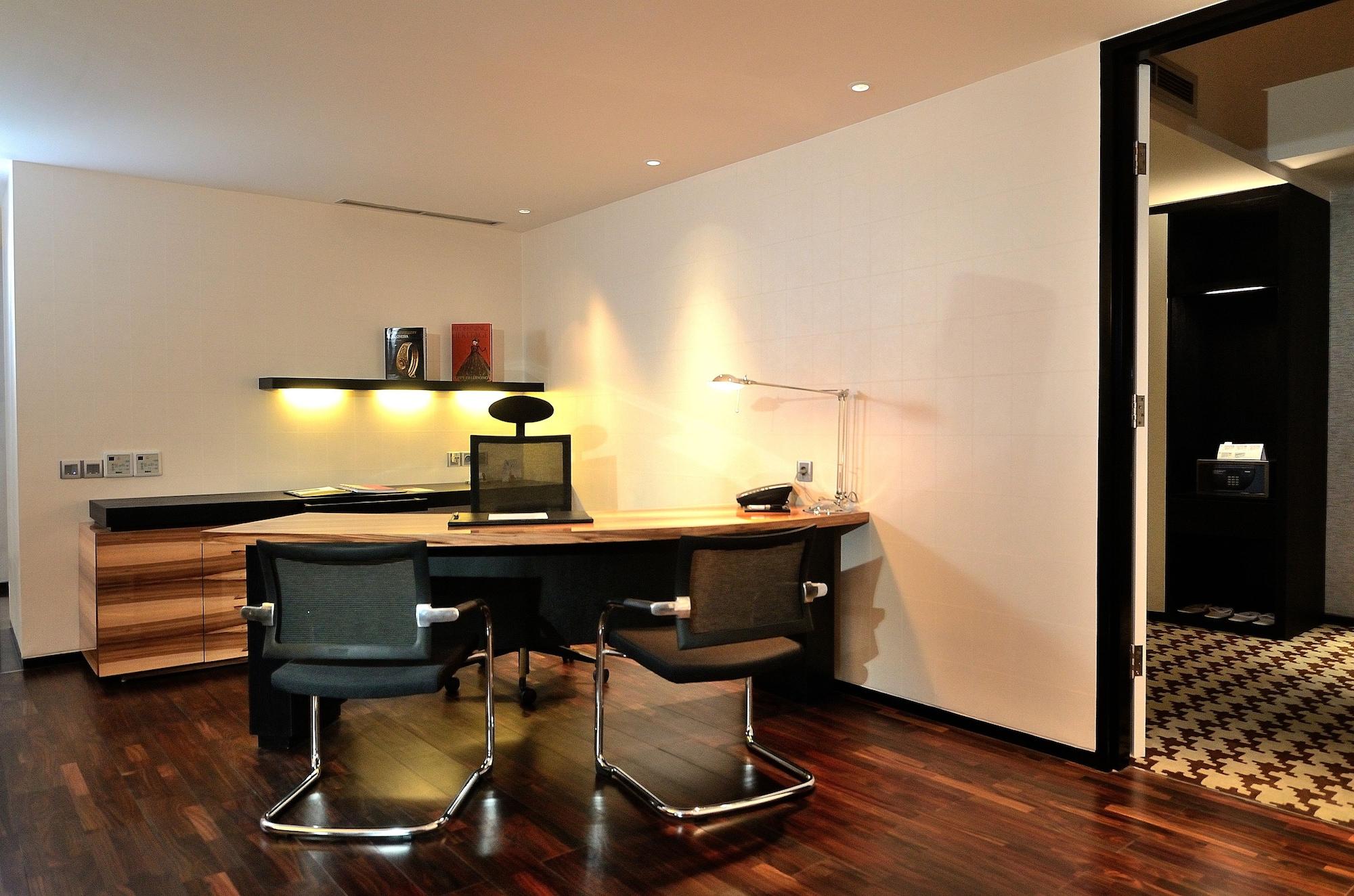 Ts Suites Surabaya Kültér fotó