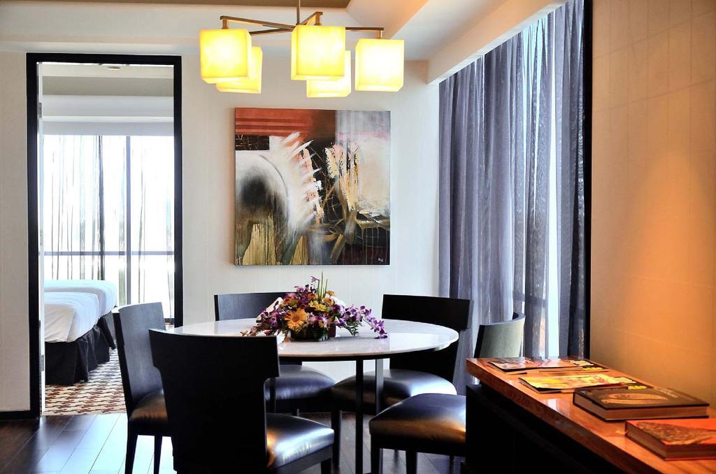 Ts Suites Surabaya Kültér fotó