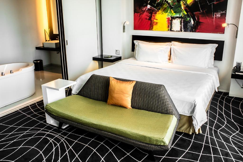Ts Suites Surabaya Kültér fotó