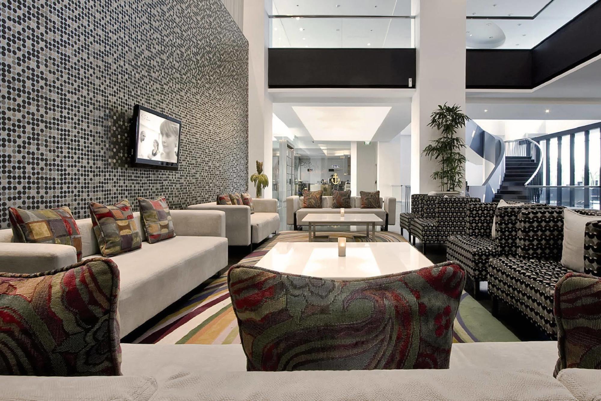 Ts Suites Surabaya Kültér fotó